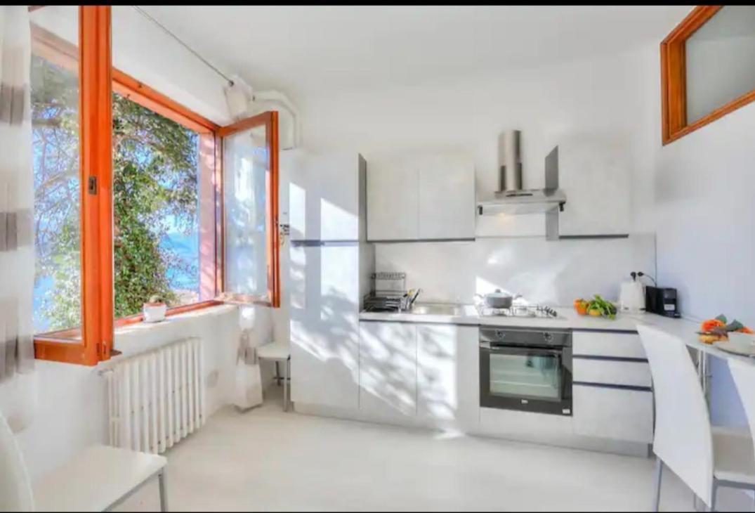 Apartment With View Lake Maggiore/Laveno Mombello Exterior foto